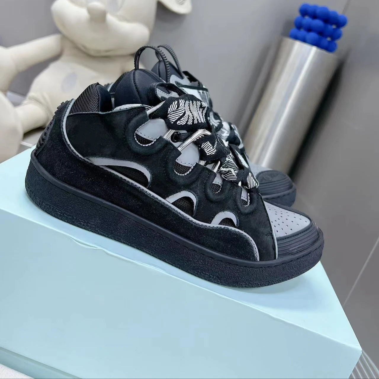 Lanvine Designer Lace-Up Sports Shoes for Men and Women Fashionable Casual Walking Styles for Spring Summer Mesh Lining