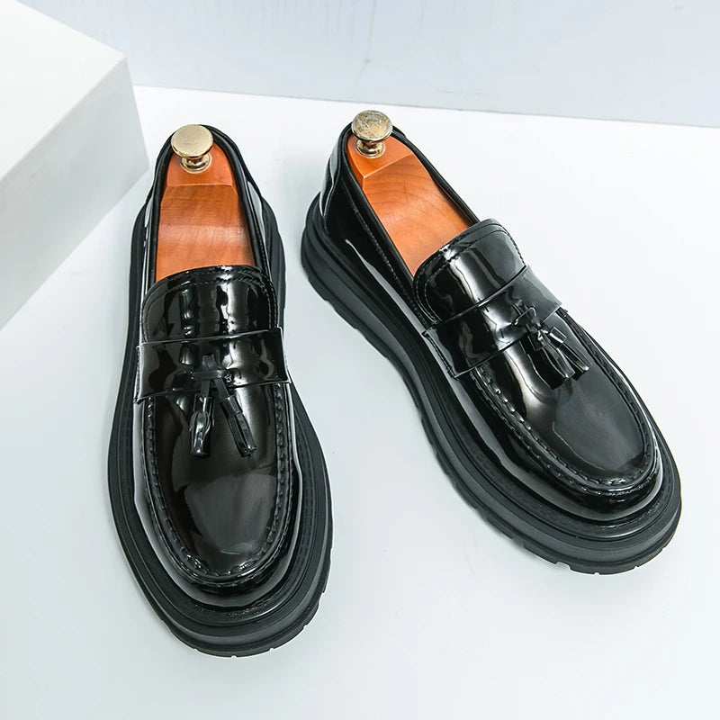 Thick Sole Patent Leather Dress Shoes Green Color Good Looking Comfortable Durable Casual Tassel Loafers Shoes for Men