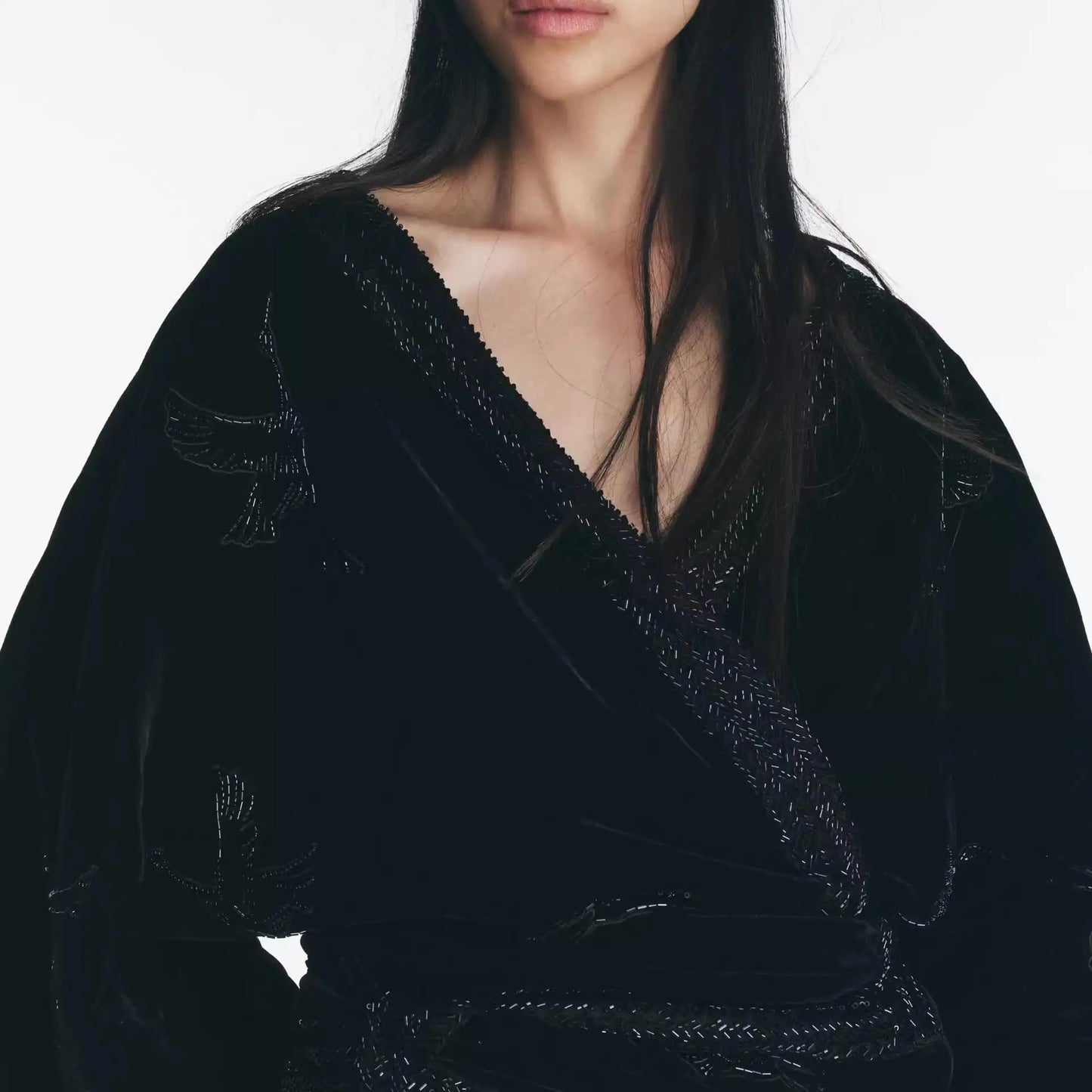 Winter New Women's Velvet Kimono Sle Jaet Embroidered Decoration Beads Straight Cut Long Sve V-Ne Coat Regular Thi...