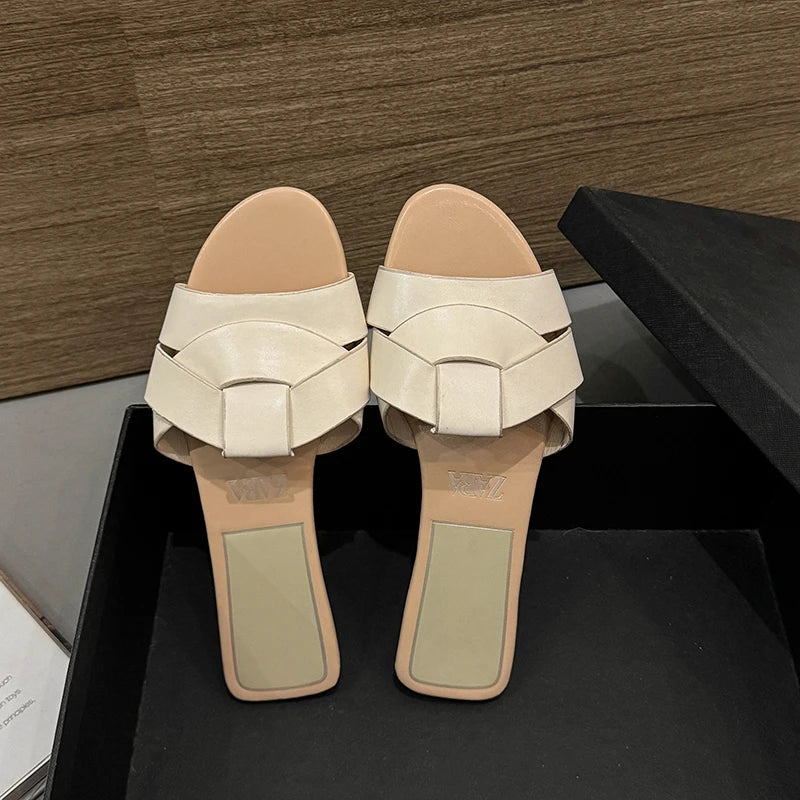 Flat Slippers Casual Shoes Woman 2025 Trend Luxury Summer Elegant Dresses Sandals Beach Designer House Round Toe Brand Bathroom