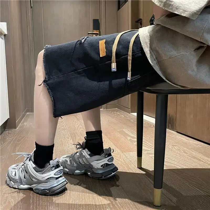 Trendy Burrs and Ripped Jeans for Men's Shorts Five-quarter Pants Thin Loose and Elastic Waist