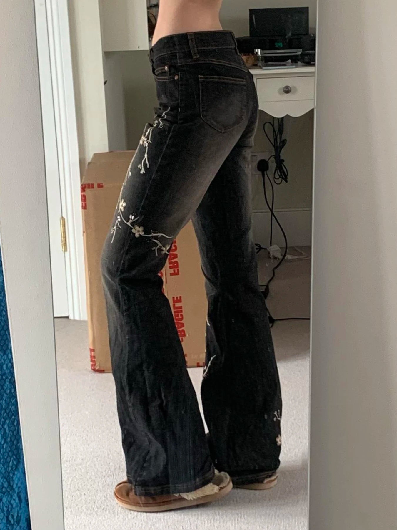 Weekeep Floral Embroidery Jeans Vintage 2000s Low Rise Flared Jeans Women Retro y2k Baggy Denim Pants High Street Basic Trousers