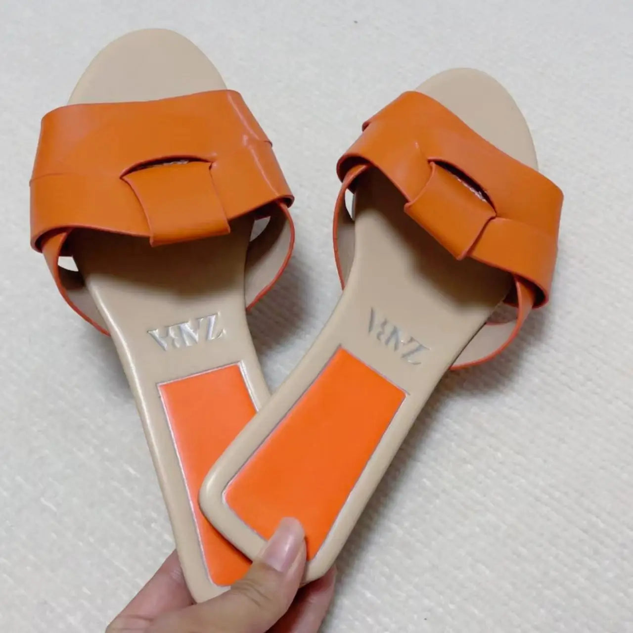 Flat Slippers Casual Shoes Woman 2025 Trend Luxury Summer Elegant Dresses Sandals Beach Designer House Round Toe Brand Bathroom