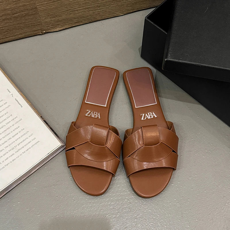 Flat Slippers Casual Shoes Woman 2025 Trend Luxury Summer Elegant Dresses Sandals Beach Designer House Round Toe Brand Bathroom